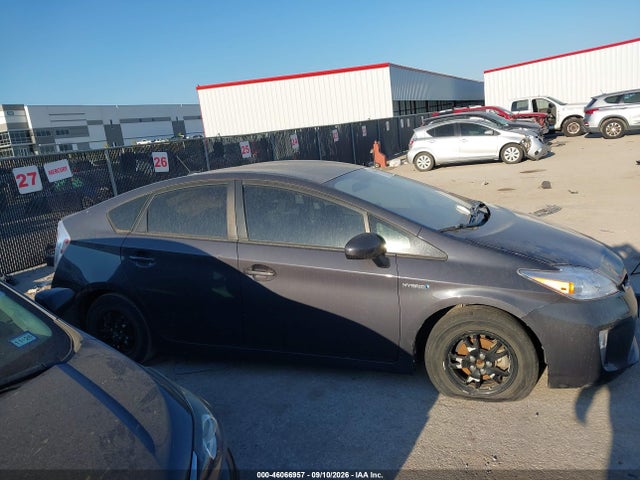 46066957 :رقم المزاد ، JTDKN3DU2D5572477 vin ، 2013 Toyota Prius Three مزاد بيع