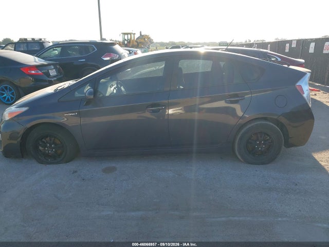46066957 :رقم المزاد ، JTDKN3DU2D5572477 vin ، 2013 Toyota Prius Three مزاد بيع