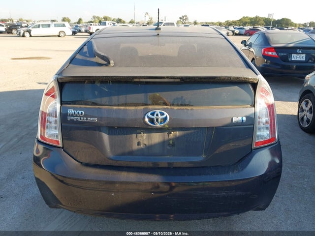 46066957 :رقم المزاد ، JTDKN3DU2D5572477 vin ، 2013 Toyota Prius Three مزاد بيع