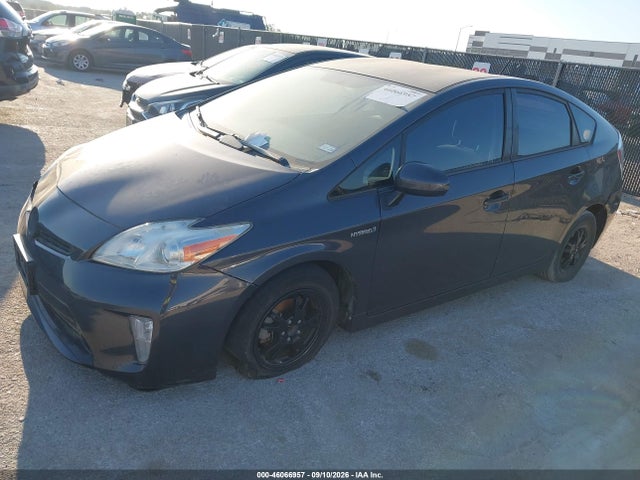46066957 :رقم المزاد ، JTDKN3DU2D5572477 vin ، 2013 Toyota Prius Three مزاد بيع