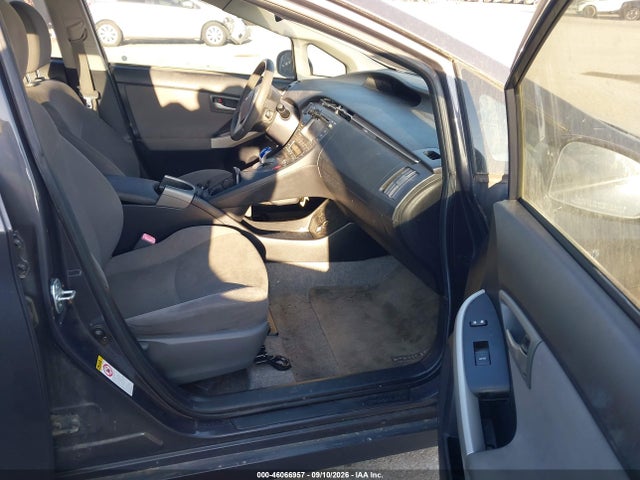 46066957 :رقم المزاد ، JTDKN3DU2D5572477 vin ، 2013 Toyota Prius Three مزاد بيع