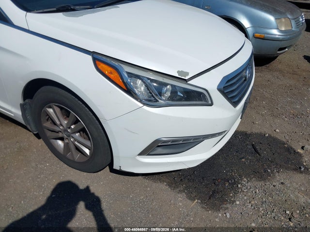 2015 Hyundai Sonata Se მანქანა იყიდება აუქციონზე, vin: 5NPE24AF4FH230310, აუქციონის ნომერი: 46066987