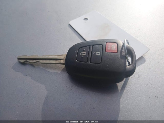 46066996 :رقم المزاد ، 2T3ZFREV2HW347805 vin ، 2017 Toyota Rav4 Le مزاد بيع