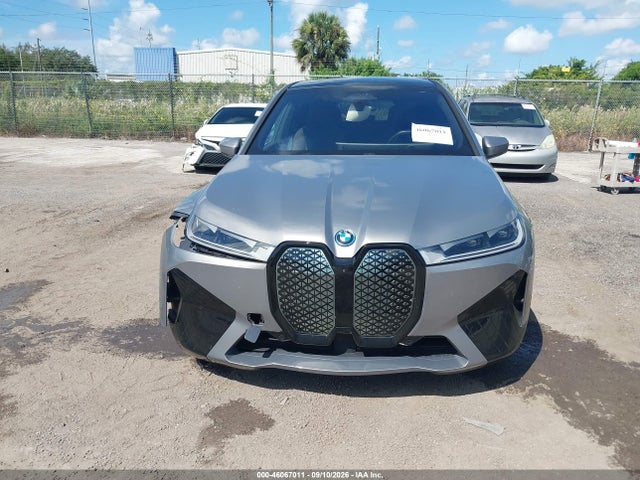 46067011 :رقم المزاد ، WB523CF04RCP88295 vin ، 2024 Bmw Ix Xdrive50 مزاد بيع