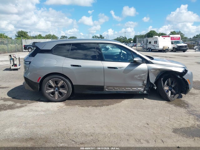 46067011 :رقم المزاد ، WB523CF04RCP88295 vin ، 2024 Bmw Ix Xdrive50 مزاد بيع