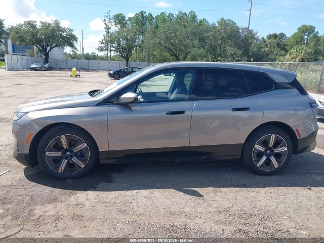 46067011 :رقم المزاد ، WB523CF04RCP88295 vin ، 2024 Bmw Ix Xdrive50 مزاد بيع