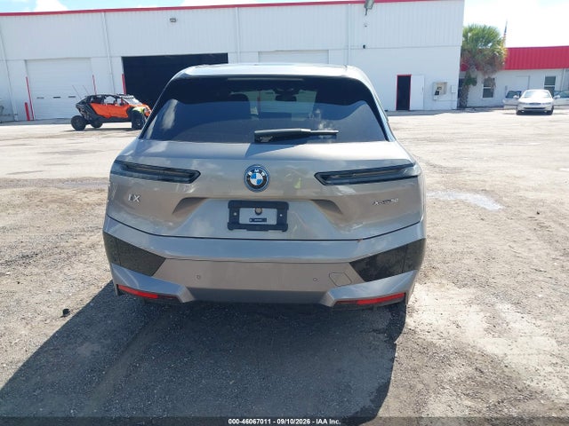 46067011 :رقم المزاد ، WB523CF04RCP88295 vin ، 2024 Bmw Ix Xdrive50 مزاد بيع