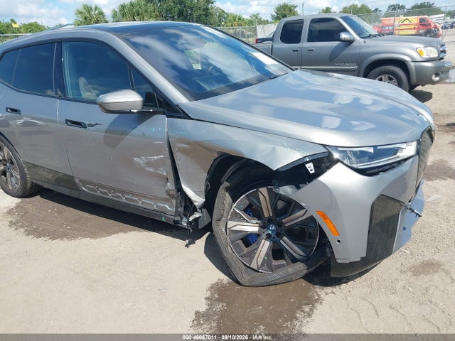 46067011 :رقم المزاد ، WB523CF04RCP88295 vin ، 2024 Bmw Ix Xdrive50 مزاد بيع