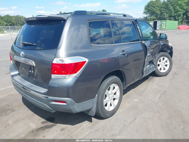 2012 Toyota Highlander Base V6 მანქანა იყიდება აუქციონზე, vin: 5TDZK3EH2CS072949, აუქციონის ნომერი: 46067033