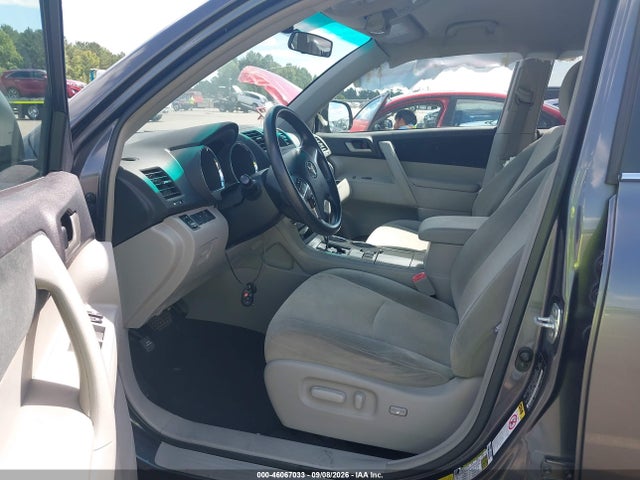 2012 Toyota Highlander Base V6 მანქანა იყიდება აუქციონზე, vin: 5TDZK3EH2CS072949, აუქციონის ნომერი: 46067033