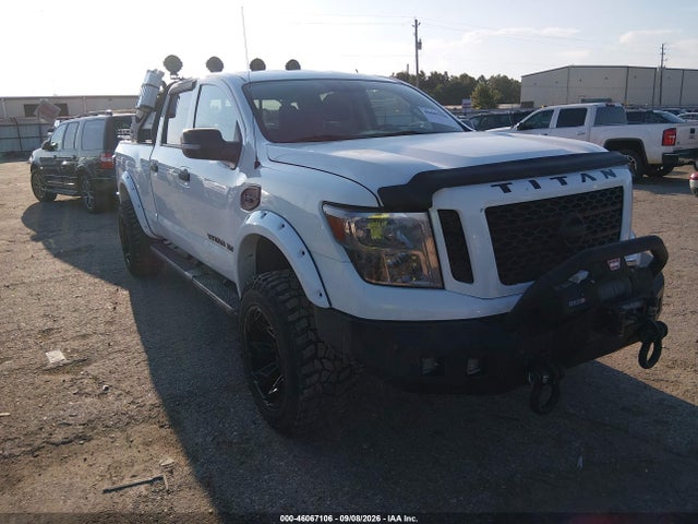 46067106 :رقم المزاد ، 1N6AA1F35JN525775 vin ، 2018 Nissan Titan Xd S Gas مزاد بيع