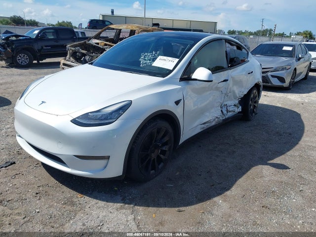 Продаж на аукціоні авто 2021 Tesla Model Y Long Range Dual Motor All-wheel Drive, vin: 5YJYGDEE9MF304560, номер лоту: 46067191