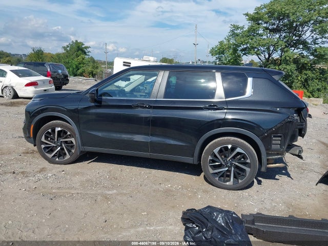Продажа на аукционе авто 2023 Mitsubishi Outlander Se 2.5 2wd/se Black Edition 2wd/se Special Edition 2wd, vin: JA4J3UA83PZ015079, номер лота: 46067198