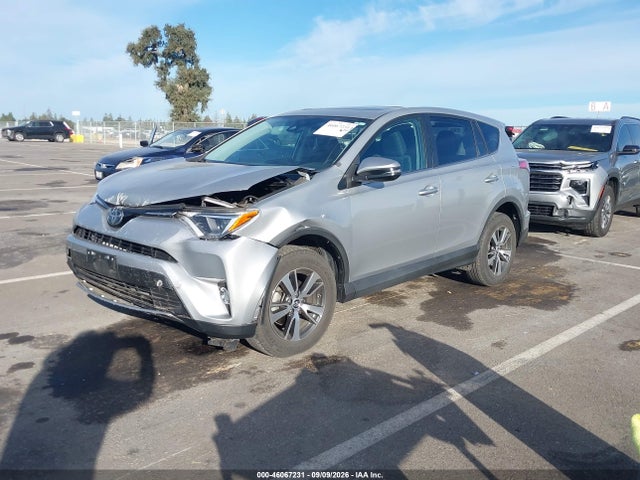 Toyota Rav4 Xle 2018 2T3RFREV0JW825001 Image 2