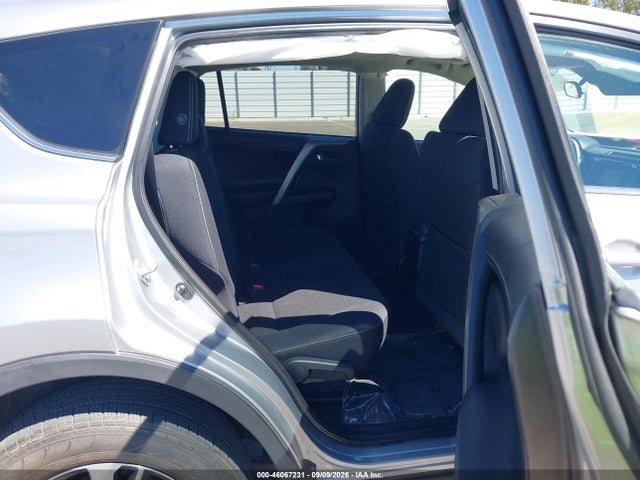 Toyota Rav4 Xle 2018 2T3RFREV0JW825001 Image 8