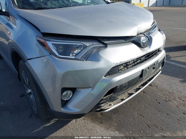 Toyota Rav4 Xle 2018 2T3RFREV0JW825001 Image 13