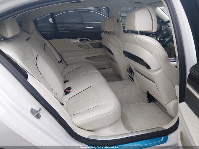 BMW 750i Xdrive 2021 WBA7U2C0XMCG35354 Image 8