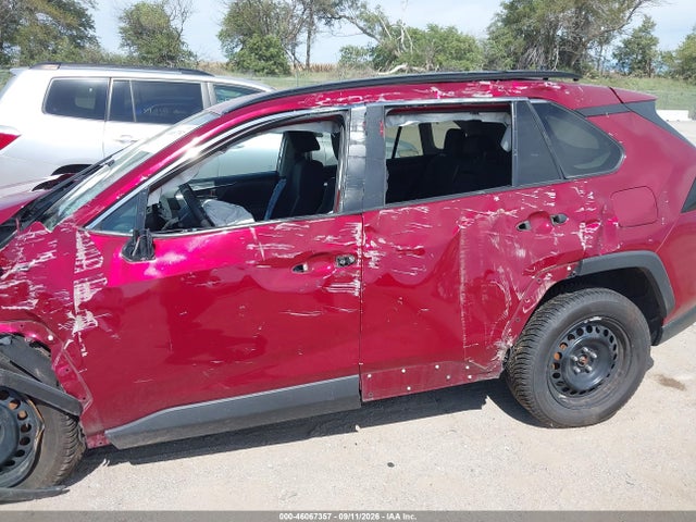 Toyota RAV4 LE 2019 2T3F1RFV3KW070850 Image 19