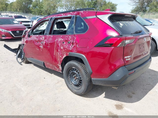 Toyota RAV4 LE 2019 2T3F1RFV3KW070850 Image 3