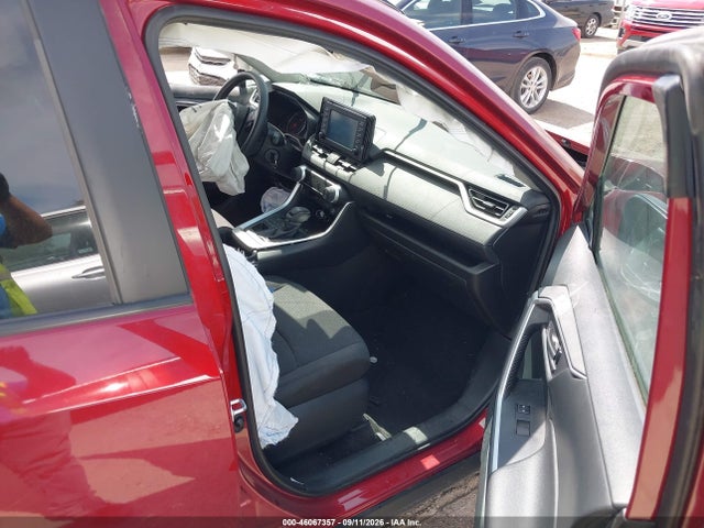 Toyota RAV4 LE 2019 2T3F1RFV3KW070850 Image 5