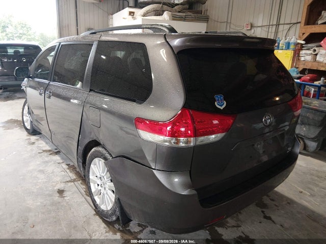 2012 Toyota Sienna Le 7 Passenger მანქანა იყიდება აუქციონზე, vin: 5TDJK3DC6CS035163, აუქციონის ნომერი: 46067507