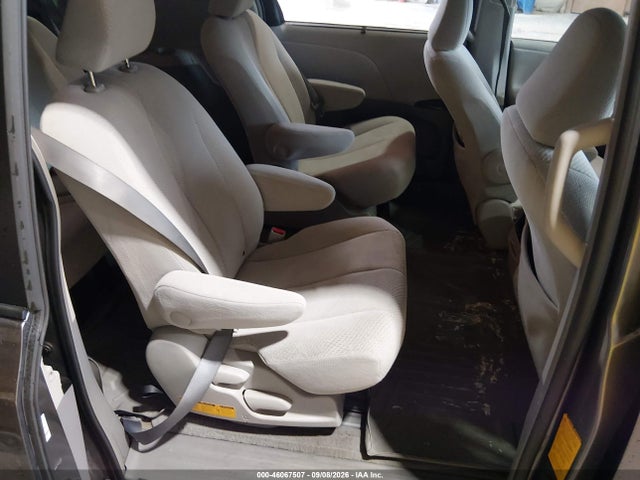 2012 Toyota Sienna Le 7 Passenger მანქანა იყიდება აუქციონზე, vin: 5TDJK3DC6CS035163, აუქციონის ნომერი: 46067507