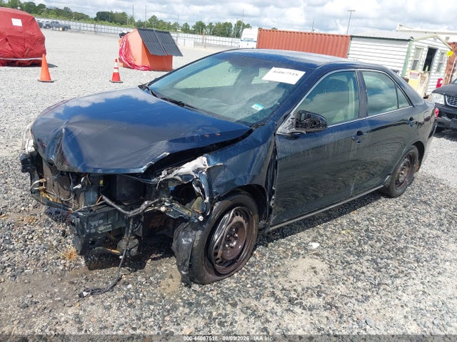 46067518 :رقم المزاد ، 4T1BF1FK2EU409621 vin ، 2014 Toyota Camry Le مزاد بيع