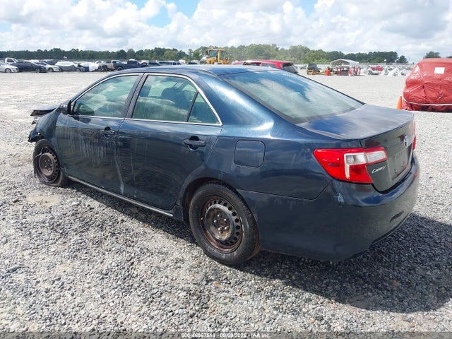 46067518 :رقم المزاد ، 4T1BF1FK2EU409621 vin ، 2014 Toyota Camry Le مزاد بيع