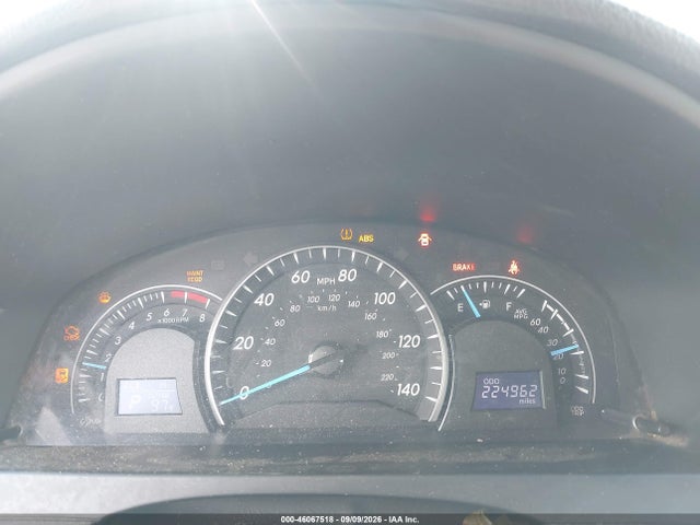 46067518 :رقم المزاد ، 4T1BF1FK2EU409621 vin ، 2014 Toyota Camry Le مزاد بيع