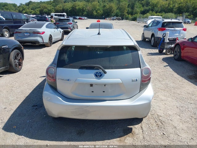 46067520 :رقم المزاد ، JTDKDTB39E1573616 vin ، 2014 Toyota Prius C Two مزاد بيع