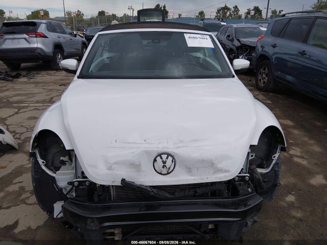 46067604 :رقم المزاد ، 3VW517AT1GM802047 vin ، 2016 Volkswagen Beetle 1.8t Se مزاد بيع