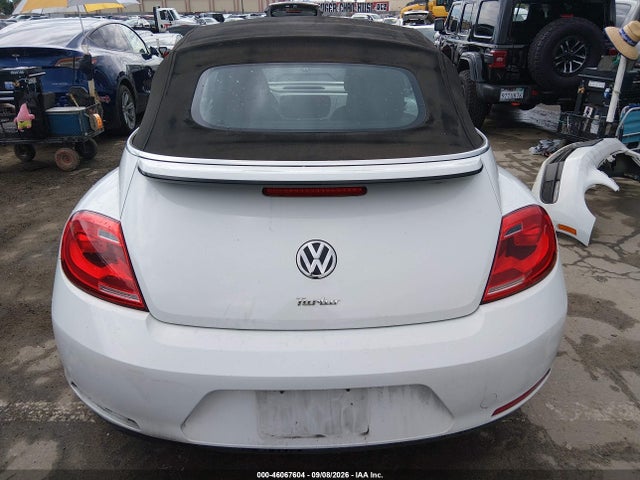 46067604 :رقم المزاد ، 3VW517AT1GM802047 vin ، 2016 Volkswagen Beetle 1.8t Se مزاد بيع