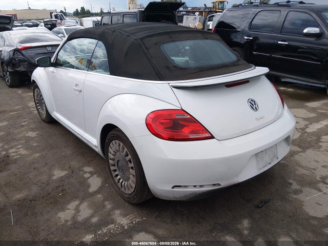 46067604 :رقم المزاد ، 3VW517AT1GM802047 vin ، 2016 Volkswagen Beetle 1.8t Se مزاد بيع