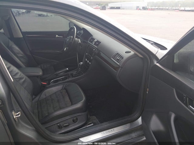Продаж на аукціоні авто 2015 Volkswagen Passat 2.0l Tdi Sel Premium, vin: 1VWCV7A38FC064727, номер лоту: 46067654