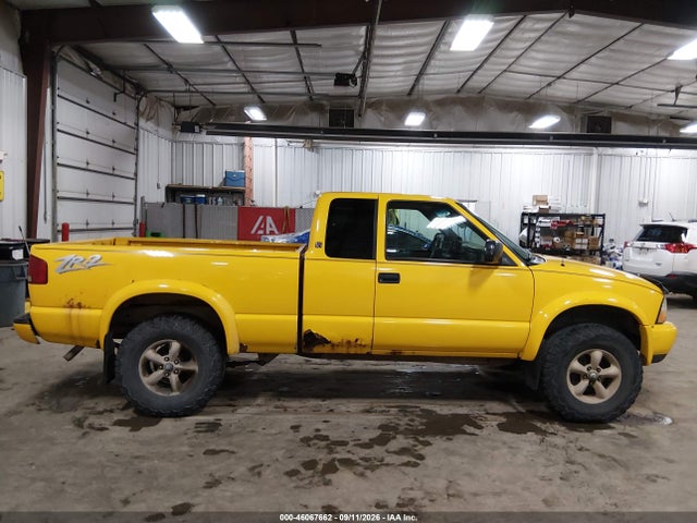 46067662 :رقم المزاد ، 1GTCT19X138191282 vin ، 2003 Gmc Sonoma Sls مزاد بيع