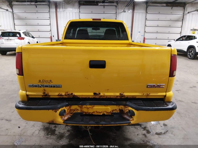 46067662 :رقم المزاد ، 1GTCT19X138191282 vin ، 2003 Gmc Sonoma Sls مزاد بيع