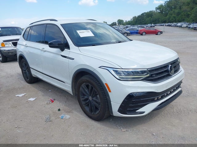 Продажа на аукционе авто 2022 Volkswagen Tiguan 2.0t Se R-line Black, vin: 3VVCB7AX3NM007557, номер лота: 46067700