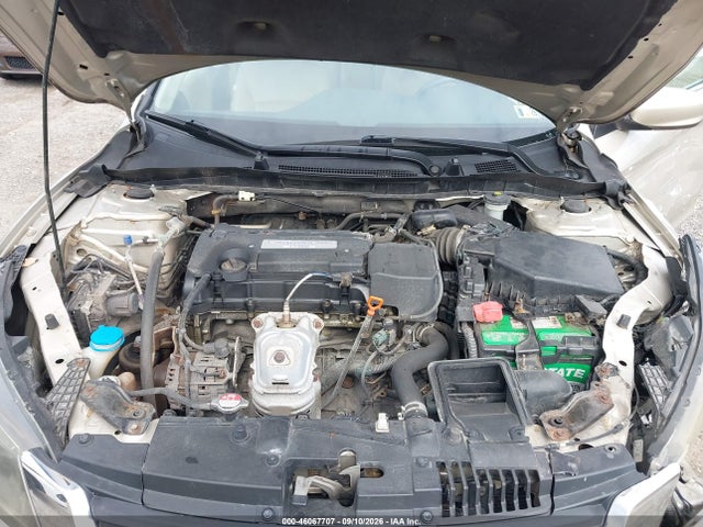 46067707 :رقم المزاد ، 1HGCR2F37FA216657 vin ، 2015 Honda Accord Lx مزاد بيع