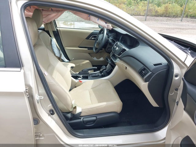 46067707 :رقم المزاد ، 1HGCR2F37FA216657 vin ، 2015 Honda Accord Lx مزاد بيع