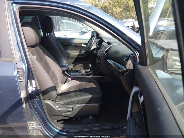 Продаж на аукціоні авто 2015 Kia Sorento Lx, vin: 5XYKTCA61FG592094, номер лоту: 46067756
