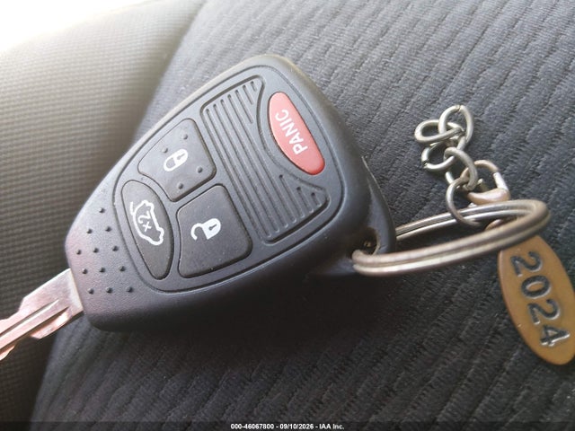 2013 Chrysler 200 Touring მანქანა იყიდება აუქციონზე, vin: 1C3CCBBB6DN588739, აუქციონის ნომერი: 46067800
