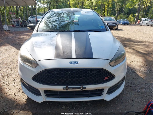 46067803 :رقم المزاد ، 1FADP3L9XGL383369 vin ، 2016 Ford Focus St مزاد بيع
