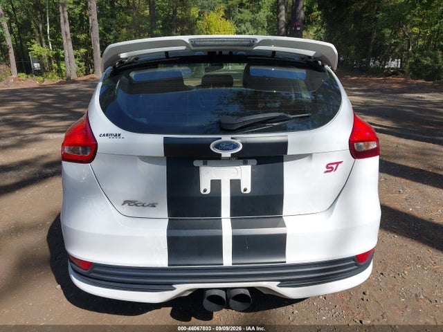 46067803 :رقم المزاد ، 1FADP3L9XGL383369 vin ، 2016 Ford Focus St مزاد بيع