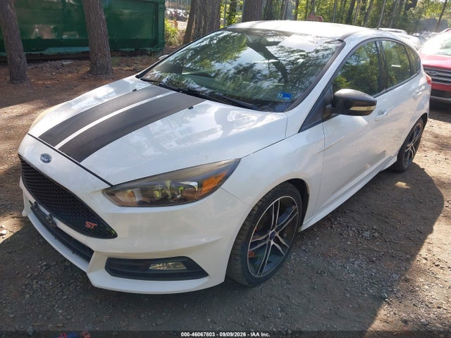 46067803 :رقم المزاد ، 1FADP3L9XGL383369 vin ، 2016 Ford Focus St مزاد بيع