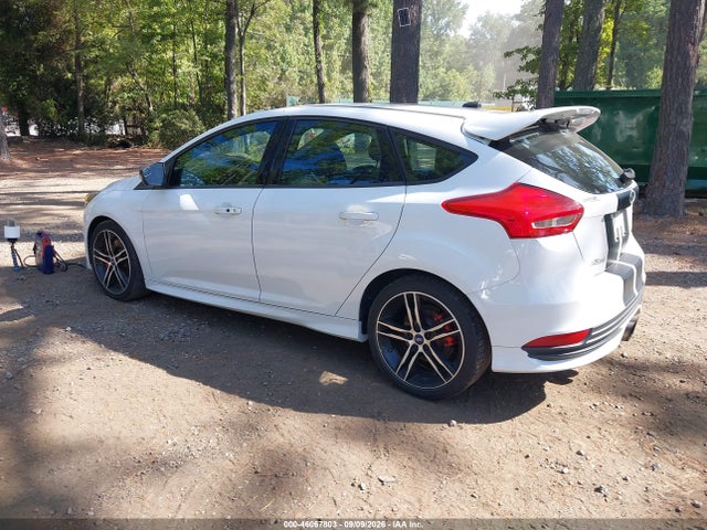 46067803 :رقم المزاد ، 1FADP3L9XGL383369 vin ، 2016 Ford Focus St مزاد بيع