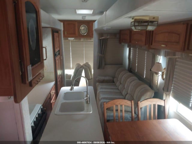2001 Jayco Desire მანქანა იყიდება აუქციონზე, vin: 1UJCJ02R511K60170, აუქციონის ნომერი: 46067834