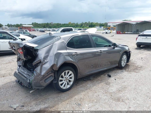 Продажа на аукционе авто 2021 Toyota Camry Le, vin: 4T1C11AK9MU600199, номер лота: 46067839