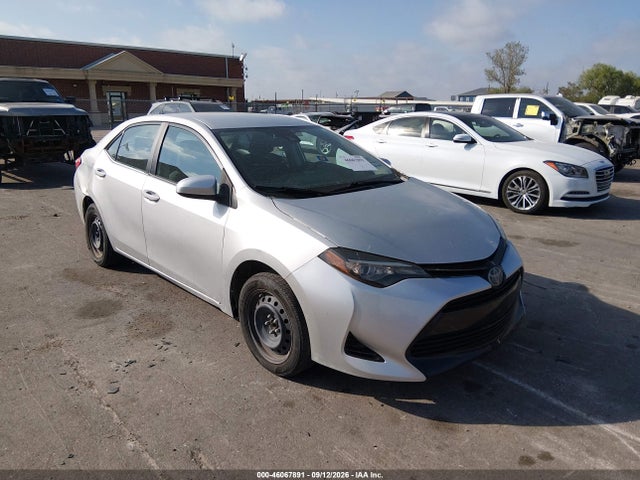 46067891 :رقم المزاد ، 5YFBURHE2JP790913 vin ، 2018 Toyota Corolla Le مزاد بيع