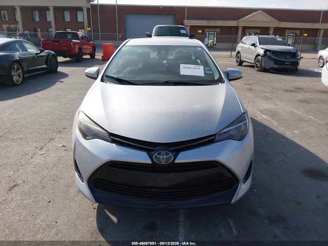 46067891 :رقم المزاد ، 5YFBURHE2JP790913 vin ، 2018 Toyota Corolla Le مزاد بيع