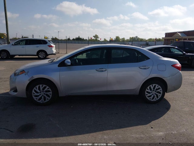 46067891 :رقم المزاد ، 5YFBURHE2JP790913 vin ، 2018 Toyota Corolla Le مزاد بيع